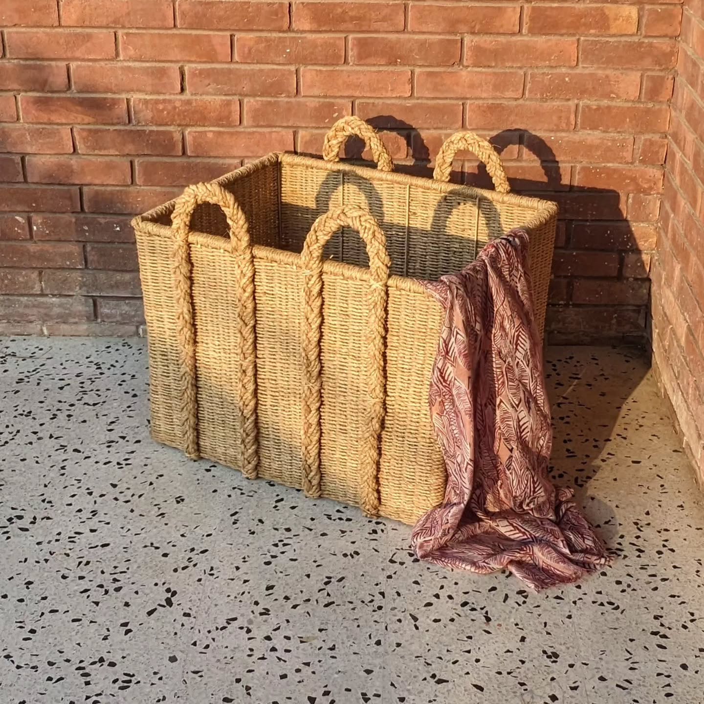 Stylish storage, naturally woven 🌿✨ Keep your space organized with our sustainable handmade baskets!
#rattan #basket #woven #EcoFriendlyStorage"