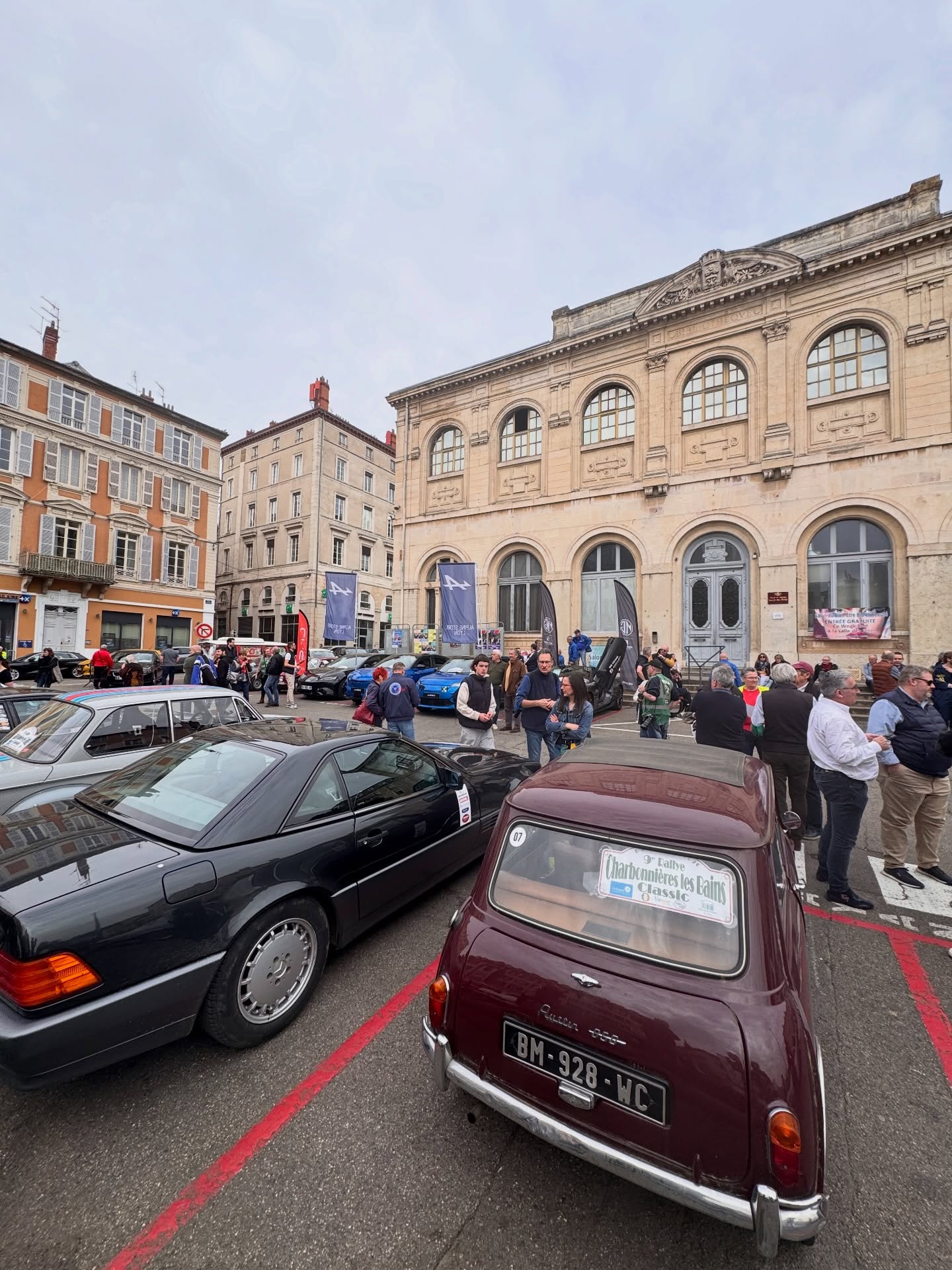 Le vrai départ du Rallye Chzrbo c’est maintenant 😱
Retour charbonnière, départ de Vienne